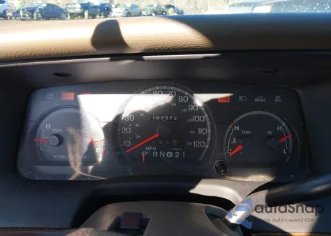 2003 Ford Crown Victoria Lx from USA, damaged, VIN 2FAFP74W43X182780